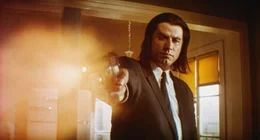 Vincent (John Travolta) ist ein Auftragskiller. Zusammen mit seinem Partner soll er einen mysteri&ouml;sen Koffer aus den H&auml;nden von ein paar Kleinganoven beschaffen.