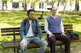 Frederick Lau als Mark und Godehard Giese als Dr. Blau(r.)