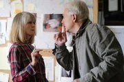 Marcie Warren (Pam Dawber, l.); Leroy Jethro Gibbs (Mark Harmon, r.)