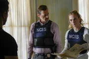 Timothy McGee (Sean Murray, l.); Ellie Bishop (Emily Wickersham, r.)