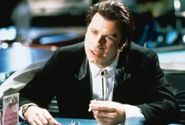 Vincent (John Travolta) passt w&auml;hrend der Abwesenheit seines Bosses auf dessen drogens&uuml;chtige Frau auf. Eine echte Herausforderung, denn der Abend endet beinahe mit einer t&ouml;dlich.