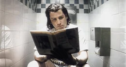 Vincent Vega (John Travolta) sucht Ruhe auf dem stillen &Ouml;rtchen, bis er ganz b&ouml;se &uuml;berrascht wird...