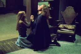 L-R: Carrie (Sissy Spacek) und Margaret White (Piper Laurie).