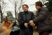 Niki bekommt über ihre alte Dienststelle den Brief einer Frau namens Elvira Strasser, die sich im Gefängnis befindet und dringend mit Niki reden will. Niki bekommt über ihre alte Dienststelle den Brief einer Frau namens Elvira Strasser, die sich im Gefängnis befindet und dringend mit Niki reden will.