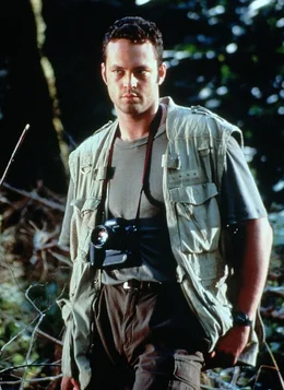 Vince Vaughn spielt Nick van Owen, einen Dokumentaristen, der das Team von Malcolm bei der Erkundung der Dinosaurier unterst&uuml;tzt.  +++ Die Verwendung des sendungsbezogenen Materials ist nur mit dem Hinweis und Verlinkung auf RTL+ gestattet. +++
