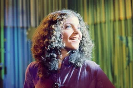 Sue Snell (Amy Irving)