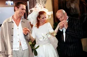 Im Bild (v.li.): Louis Anderson (Wassily Zechyr), Sissy Hofer (Andrea Lamatsch), Janno Halm (Wolfgang Spier). Im Bild (v.li.): Louis Anderson (Wassily Zechyr), Sissy Hofer (Andrea Lamatsch), Janno Halm (Wolfgang Spier).