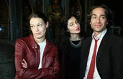Die Ermittlungen f&uuml;hren Marc, Niki und Rex an bizarre Schaupl&auml;tze und in die Welt des dritten Mannes, wo sie einen entsetzlichen Fund machen. Im Bild (v.li.): Elke Winkens (Niki Herzog), Proschat Madani (Dr. Klein), Alexander Pschill (Marc Hoffmann).