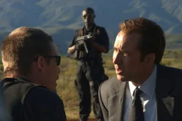 L-R: Jack Valentine (Ethan Hawke) und Yuri Orlov (Nicolas Cage)