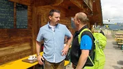 Alessandro Secci und Harry Pr&uuml;nster bei der Plantapatschh&uuml;tte im Obervinschgau.