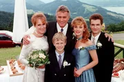 Im Bild (v.li.): Nicole R. Beutler, Rupert Apfl-Nussbaumer, Klaus Wildbolz, Andrea Lamatsch, Mischa Fernbach. Im Bild (v.li.): Nicole R. Beutler, Rupert Apfl-Nussbaumer, Klaus Wildbolz, Andrea Lamatsch, Mischa Fernbach.