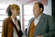 ORF-Premiere: Der Pfundskerl "Schlaflose N&auml;chte". Im Bild: Carol Campbell (Tanja Roloff), Ottfried Fischer (Gottfried Engel).