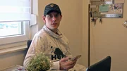 Pascal (24) will seine Ern&auml;hrung umstellen. Bisher stand Fast Food fast t&auml;glich auf seinem Speiseplan. Das soll sich jetzt &auml;ndern..