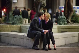 Weder sein Chef, noch seine Sekret&auml;rin Michelle (Toni Collette, r.) k&ouml;nnen Gavin (Ben Affleck, l.) aus der Bredouille helfen ...