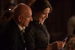 Patientin Eliza Graves (Kate Beckinsale) und Anstaltsleiter Silas Lamb (Ben Kingsley).