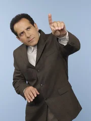 (6. Staffel) - Der neurotische Privatdetektiv Adrian Monk (Tony Shalhoub) bringt seine Umwelt oft zur Verzweiflung ... (6. Staffel) - Der neurotische Privatdetektiv Adrian Monk (Tony Shalhoub) bringt seine Umwelt oft zur Verzweiflung ...