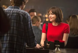 Alice (Dakota Johnson) trennt sich von ihrem langj&auml;hrigen Freund, um erstmals in ihrem Leben allein zu sein und sich selbst zu entdecken.