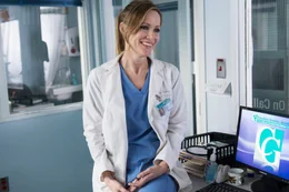 Meg (Leslie Mann).