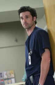 Nach einem deutlichen Wort von Meredith bemüht sich Derek (Patrick Dempsey) um professionelle Distanz zu ihr ... Nach einem deutlichen Wort von Meredith bemüht sich Derek (Patrick Dempsey) um professionelle Distanz zu ihr ...