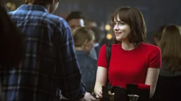 Alice (Dakota Johnson) muss das Single-Leben erst wieder neu lernen.