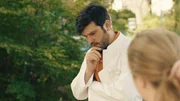 Micki Busch (Caroline Frier), Dr. Kyrgios (Jasin Challah).