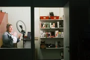 Sexualaufklärung auf Instagram? Birte Fulde nimmt Videos in ihrem Studio beim Versandhandel Orion auf. Sexualaufklärung auf Instagram? Birte Fulde nimmt Videos in ihrem Studio beim Versandhandel Orion auf.