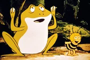 Der Frosch versucht, Maja mit allen m&ouml;glichen Spielchen hereinzulegen.