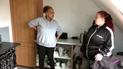 Jannie will mit Hilfe von Tochter Leann (re.) die Wohnung neu gestalten