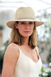 Die Ingenieurin Sophie (Lisa Martinek) will einen Kollegen heiraten – eine reine Vernunftehe? Die Ingenieurin Sophie (Lisa Martinek) will einen Kollegen heiraten – eine reine Vernunftehe?