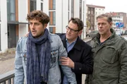 Was hat Paul Heinze (Christian Natter, l.) mit dem Tod der jungen Bloggerin zu tun? Lars (Ingo Naujoks, M.) und Finn (Sven Martinek, r.) m&uuml;ssen es herausfinden.