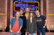 Moderator Kai Pflaume (M.) und seine Rateteam-Kapitäne Bernhard Hoëcker (l.) und Elton (r.) begrüßen in dieser Sendung den Schauspieler und Regisseur Til Schweiger (2.v.l.) und seine Tochter, die Schauspielerin Emma Schweiger (2.v.r.). Moderator Kai Pflaume (M.) und seine Rateteam-Kapitäne Bernhard Hoëcker (l.) und Elton (r.) begrüßen in dieser Sendung den Schauspieler und Regisseur Til Schweiger (2.v.l.) und seine Tochter, die Schauspielerin Emma Schweiger (2.v.r.).
