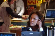 Paula Van Doren (Lynn Whitfield) Paula Van Doren (Lynn Whitfield)