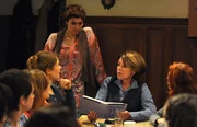 Die Landfrauen wollen ein Kochbuch auf den Markt bringen. Von links: Uschi Kirchleitner (Silke Popp), Fanny Lechner (Katrin Lux), Rosi Brunner (Brigitte Walbrun) und Gabi Rankl (Manuela Furtner).
