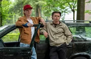 Benjamin Eggert (Filip Schnack, l.) und Robin Bongards (Junis Marlon, r.) machen nicht gerade einen vertrauenserweckenden Eindruck. Benjamin Eggert (Filip Schnack, l.) und Robin Bongards (Junis Marlon, r.) machen nicht gerade einen vertrauenserweckenden Eindruck.