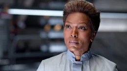 Dr. Amanda Waller (Angela Bassett)