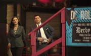 Die Ermittlungen in einem bestialischen Mord führen Brennan (Emily Deschanel) und Booth (David Boreanaz) zu einem Rollschuh-Rodeo-Verein, in dem das Opfer Mitglied war. Die Ermittlungen in einem bestialischen Mord führen Brennan (Emily Deschanel) und Booth (David Boreanaz) zu einem Rollschuh-Rodeo-Verein, in dem das Opfer Mitglied war.