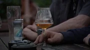 Es gibt sie noch: die Alt-Berliner Gasthäuser, die mit viel Charme und guter Küche ihre Gäste verwöhnen. Ein Stadtspaziergang vom "Alten Dorfkrug" in Lübars bis zum "Eicheneck" in Köpenick. Warum ist hier das Schnitzel so lecker? Als Gäste sind mit dabei: Musiklegende Frank Zander und Opernstar Thomas Quasthoff. - Kühles Bier. Es gibt sie noch: die Alt-Berliner Gasthäuser, die mit viel Charme und guter Küche ihre Gäste verwöhnen. Ein Stadtspaziergang vom "Alten Dorfkrug" in Lübars bis zum "Eicheneck" in Köpenick. Warum ist hier das Schnitzel so lecker? Als Gäste sind mit dabei: Musiklegende Frank Zander und Opernstar Thomas Quasthoff. - Kühles Bier.
