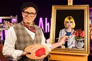 Das Studio von „Wissen macht Ah!“ wird zum Maler-Atelier und Ralph vollbringt eine künstlerische Glanzleistung während Clarissa ihm Modell steht. Das Studio von „Wissen macht Ah!“ wird zum Maler-Atelier und Ralph vollbringt eine künstlerische Glanzleistung während Clarissa ihm Modell steht.