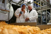 Willi mit Produktionsleiter Antonius Rolf-Wittlake.