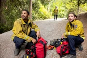 The Tiny Ways We Start to Heal – The Station 42 team responds to a dangerous zipline accident that escalates into a wildfire due to illegal fireworks. Meanwhile, Sharon struggles with letting go of Vince’s belongings and unexpectedly finds comfort in Vince’s ex, Renee (Constance Zimmer), on FIRE COUNTRY. Pictured (L-R): Jordan Calloway as Jake Crawford and Max Thieriot as Bode Leone. The Tiny Ways We Start to Heal – The Station 42 team responds to a dangerous zipline accident that escalates into a wildfire due to illegal fireworks. Meanwhile, Sharon struggles with letting go of Vince’s belongings and unexpectedly finds comfort in Vince’s ex, Renee (Constance Zimmer), on FIRE COUNTRY. Pictured (L-R): Jordan Calloway as Jake Crawford and Max Thieriot as Bode Leone.