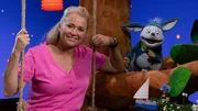 Singa stellt ein Kinderbuch vor, in dem es um Sterne im Nachthimmel geht. Fidi fällt dazu eine Fledermaus-Geschichte ein. Singa stellt ein Kinderbuch vor, in dem es um Sterne im Nachthimmel geht. Fidi fällt dazu eine Fledermaus-Geschichte ein.