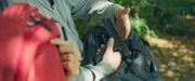 Der 18-jährige David S. findet im Darknet einen Waffenhändler. Der 18-jährige David S. findet im Darknet einen Waffenhändler.