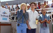 Verbringen einen netten Tag zusammen: Elliot (Sarah Chalke, l.), J.D. (Zach Braff, M.) und Carla (Judy Reyes, r.) ... Verbringen einen netten Tag zusammen: Elliot (Sarah Chalke, l.), J.D. (Zach Braff, M.) und Carla (Judy Reyes, r.) ...