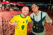Einfach retour Staffel 3 Folge 4 Jan Fitze und Jazer, der Coiffeur vom Strand der Ilha Grande
