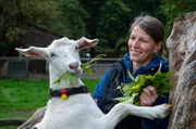 Sonja Girndt bezeichnet sich selbst als Ziegenfl&uuml;sterin. Knapp 30 Ziegen h&auml;lt sie auf ihrem Hof in Neukirchen-Vluyn am Niederrhein.