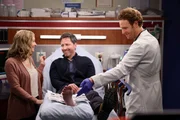(l-r) Ali Hillis als Vickie, Dan Bucatinsky als Richard, Nick Gehlfuss als Will Halstead (l-r) Ali Hillis als Vickie, Dan Bucatinsky als Richard, Nick Gehlfuss als Will Halstead