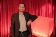 Der Literatur- und Filmwissenschaftler Keyvan Sarkhosh vom Max-Planck-Institut f&uuml;r empirische &Auml;sthetik in Frankfurt am Main verr&auml;t den Zuschauern, warum gerade kluge Menschen gerne schlechte Filme anschauen.