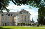 Schloss Augustusburg in Brühl gehört zu den bedeutendsten Bauwerken des Barocks und Rokokos in Deutschland und seit 1984 zum UNESCO-Weltkulturerbe. Schloss Augustusburg in Brühl gehört zu den bedeutendsten Bauwerken des Barocks und Rokokos in Deutschland und seit 1984 zum UNESCO-Weltkulturerbe.