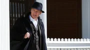 Raymond 'Red' Reddington (James Spader)
