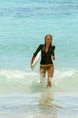 Nancy (Blake Lively)